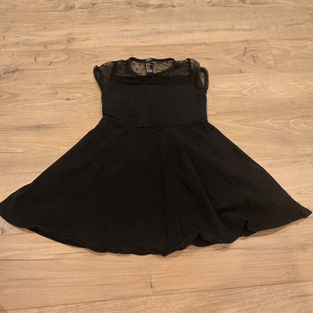 3/$12 Girls Dress Mesh Line Over The Shoulders Size 5/6